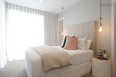 Photo of property in 1 Makete Crescent, Hobsonville, Auckland, 0618