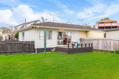 Photo of property in 1/9 Slim Place, Clendon Park, Auckland, 2103