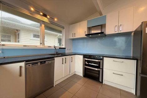 Photo of property in 16 Mission Street, Waterloo, Lower Hutt, 5011