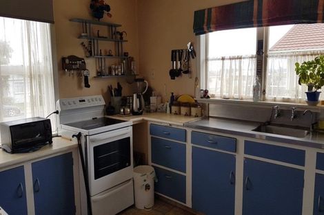 Photo of property in 9 Oxford Street, Waimate, 7924