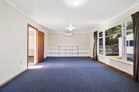 Photo of property in 75 Pahiatua Street, Hokowhitu, Palmerston North, 4410