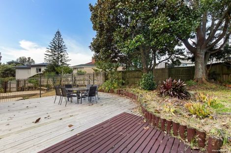 Photo of property in 39 Waitaki Street, Henderson, Auckland, 0612