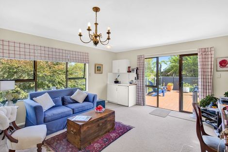 Photo of property in 19 Callender Terrace, Paraparaumu Beach, Paraparaumu, 5032