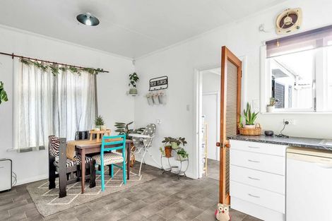 Photo of property in 16 Gloucester Street, Whanganui, 4500