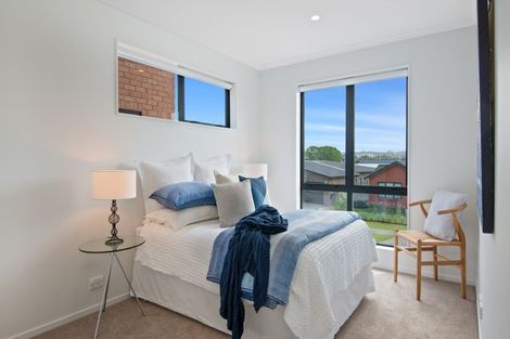 Photo of property in 54 Pepene Avenue, Takanini, 2112