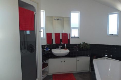 Photo of property in 30 High Street, Kakanui, Oamaru, 9495