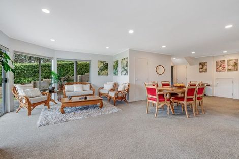 Photo of property in 1326 Whangaparaoa Road, Army Bay, Whangaparaoa, 0930