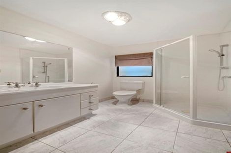 Photo of property in 1/27 Tumbridge Place, Somerville, Auckland, 2014