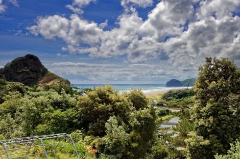 Photo of property in 13 Beach Valley Road, Piha, 0772