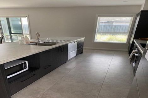 Photo of property in 2 Rangataiki Place, Awatoto, Napier, 4110