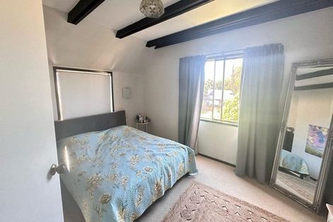 Photo of property in 2/19 Challen Close, Conifer Grove, Takanini, 2112