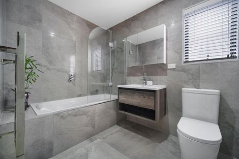 Photo of property in 11a Kent Road, Manurewa, Auckland, 2102