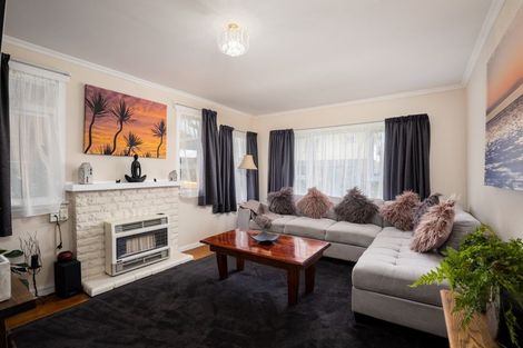 Photo of property in 101 Domett Street, Waitara, 4320