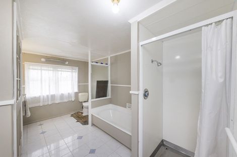 Photo of property in 4 Argyle Avenue, Takaro, Palmerston North, 4410