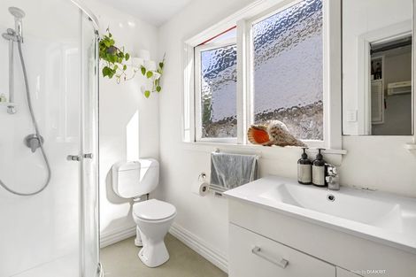 Photo of property in 10 Royal Street, Berhampore, Wellington, 6023