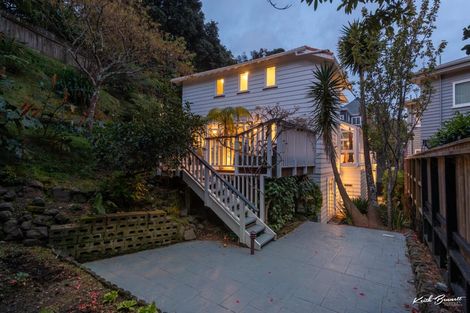 Photo of property in 15 Easdale Street, Kelburn, Wellington, 6012