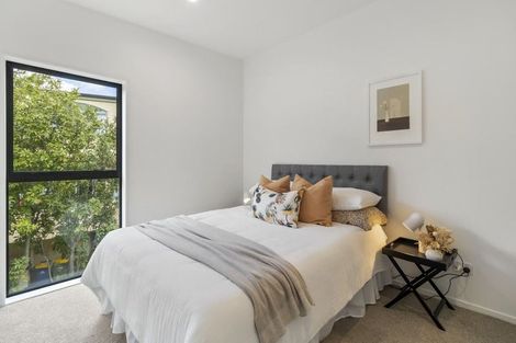 Photo of property in 5c Hillcrest Avenue, Hillcrest, Auckland, 0627