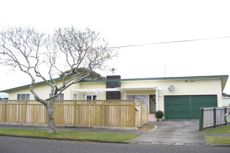 Photo of property in 36 Turakina Street, Merrilands, New Plymouth, 4312