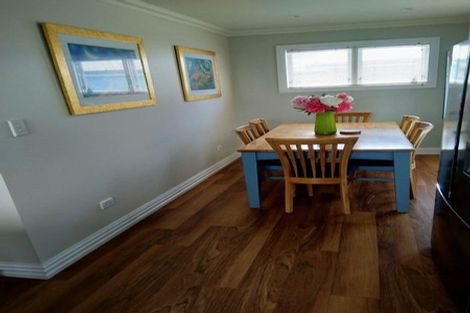 Photo of property in 32a Esther Street, Martinborough, 5711