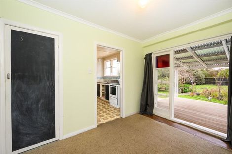 Photo of property in 32 Follett Street, Marton, 4710