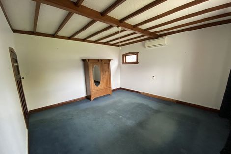 Photo of property in 94 Endeavour Street, Lyall Bay, Wellington, 6022