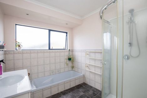 Photo of property in 23 Darlington Street, Ngatea, 3503