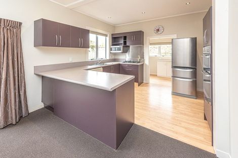 Photo of property in 3 Moore Avenue, Tawhero, Whanganui, 4501