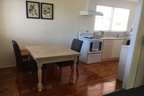 Photo of property in 1/74 Sunnynook Road, Sunnynook, Auckland, 0620