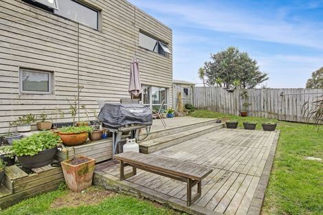 Photo of property in 25a Bell Street, Tawa, Wellington, 5028