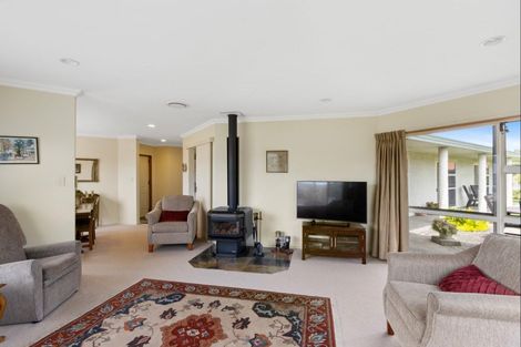 Photo of property in 9 Knightsbridge Place, Taradale, Napier, 4112