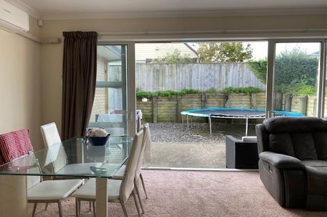Photo of property in 16 Steeple Rise, Pakuranga, Auckland, 2010