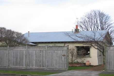 Photo of property in 16 Knowles Street, Terrace End, Palmerston North, 4410