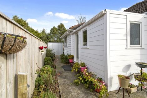 Photo of property in 2/147 Stokes Valley, Stokes Valley, Lower Hutt, 5019