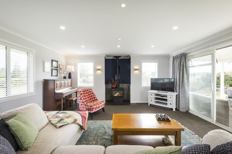 Photo of property in 25 Hartwell Drive, Kelvin Grove, Palmerston North, 4470