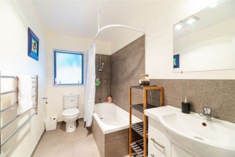 Photo of property in 46a Brains Road, Kelston, Auckland, 0602