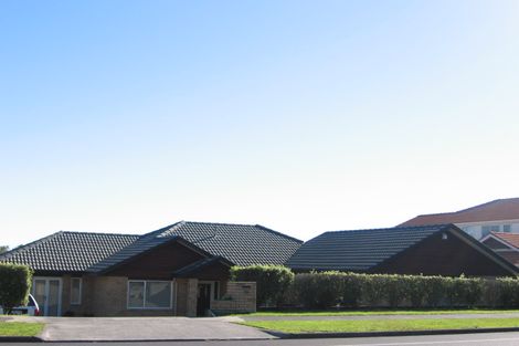 Photo of property in 88 Eugenia Rise, Totara Heights, Auckland, 2105