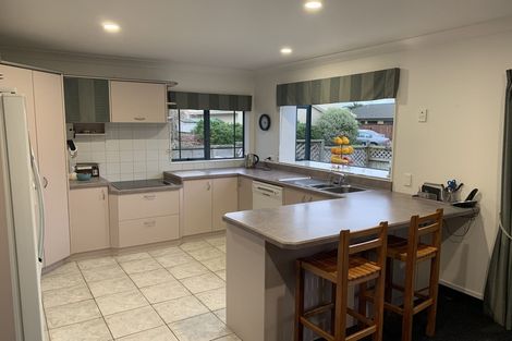 Photo of property in 16 Hastings Place, Hamilton Lake, Hamilton, 3204