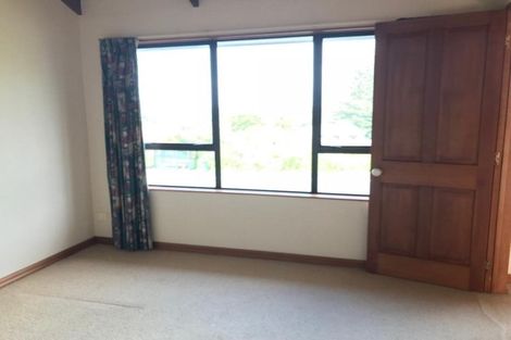 Photo of property in 1/20a Old Lake Road, Narrow Neck, Auckland, 0622