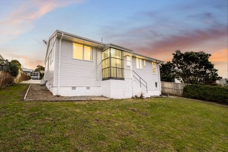 Photo of property in 110 Te Pene Avenue, Titahi Bay, Porirua, 5022