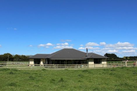 Photo of property in 64 Totaramahonga Road, Dannevirke, 4972