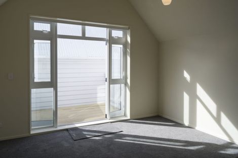 Photo of property in Pirie Street Townhouses, 18/35 Pirie Street, Mount Victoria, Wellington, 6011