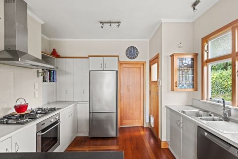 Photo of property in 14 George Street, Hospital Hill, Napier, 4110
