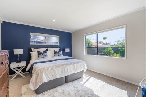 Photo of property in 4 Wakefield Grove, Waikanae, 5036