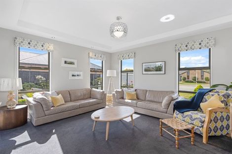 Photo of property in 14 Crown Close, Prebbleton, 7604