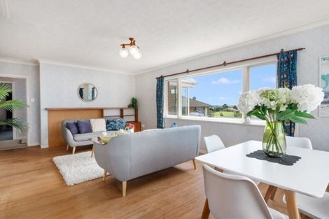 Photo of property in 12a Seaview Road, Otumoetai, Tauranga, 3110