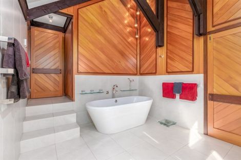 Photo of property in 62 Muriwai Road, Waimauku, 0812