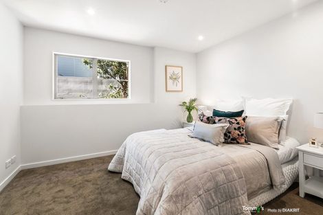 Photo of property in 3/14 Oriental Terrace, Oriental Bay, Wellington, 6011