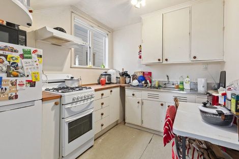 Photo of property in 102 Tinakori Road, Thorndon, Wellington, 6011