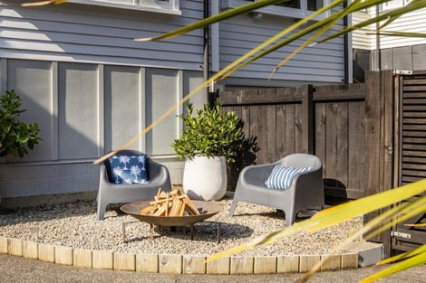 Photo of property in 44 Faraday Street, Hospital Hill, Napier, 4110