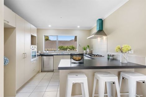 Photo of property in 10 Barnacle Rise, Red Beach, 0932